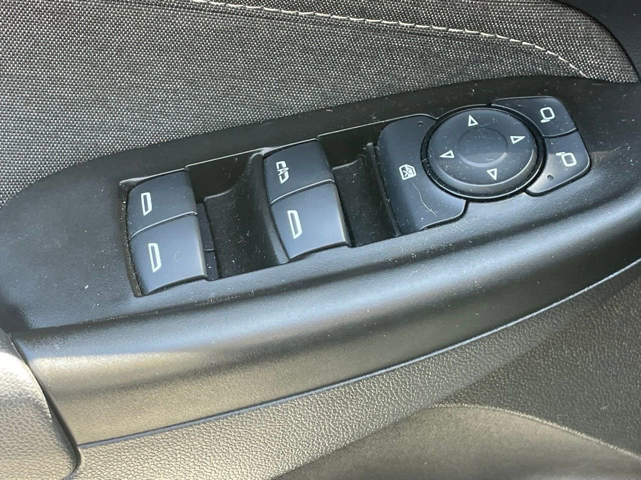 Used 2022 Chevrolet TrailBlazer ACTIV w/ Technology Package FWD image 7