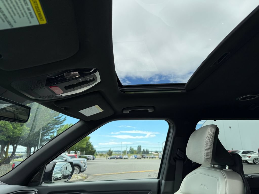 Certified 2024 Kia EV9 GT-Line AWD/4WD image 17