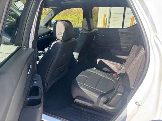 Used 2023 Chevrolet Traverse RS AWD/4WD image 10