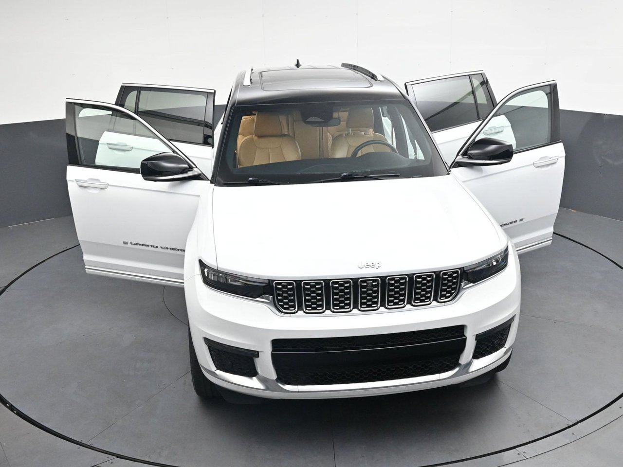 Used 2023 Jeep Grand Cherokee L Summit RWD image 35