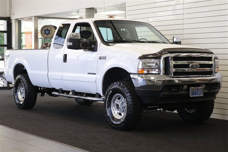 Used 2002 Ford F250 XLT AWD/4WD image 2