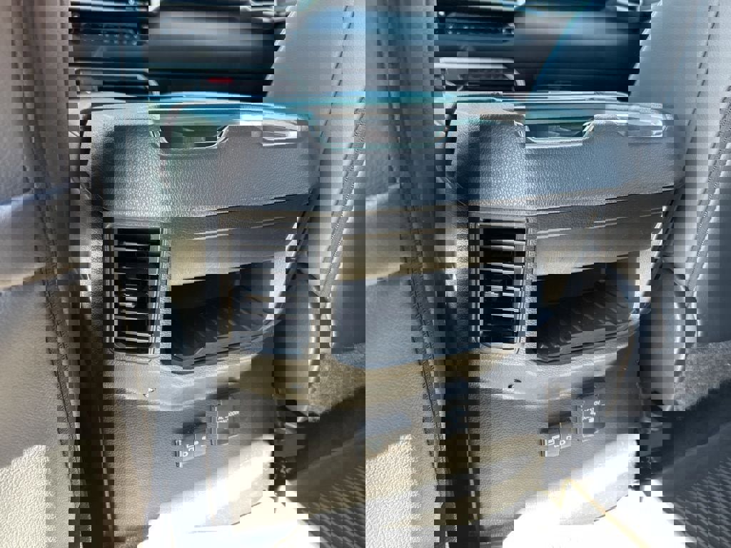 Used 2023 Toyota Tundra Limited w/ Power Package image 15