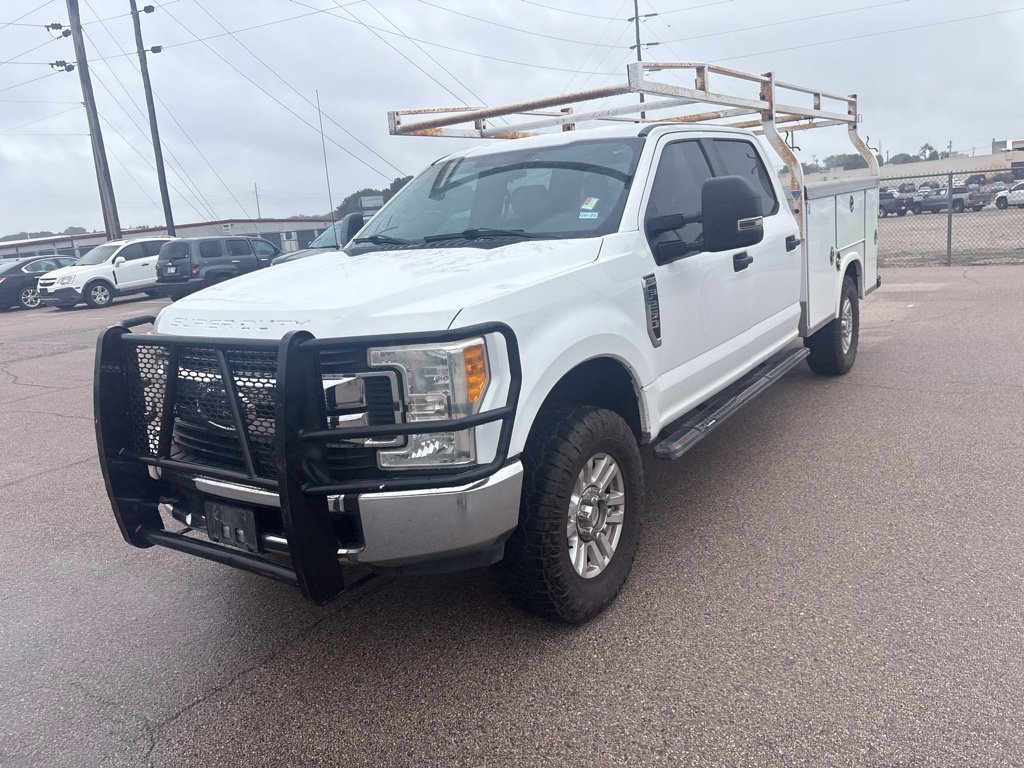 Used 2017 Ford F250 XL w/ STX Appearance Package AWD/4WD image 5