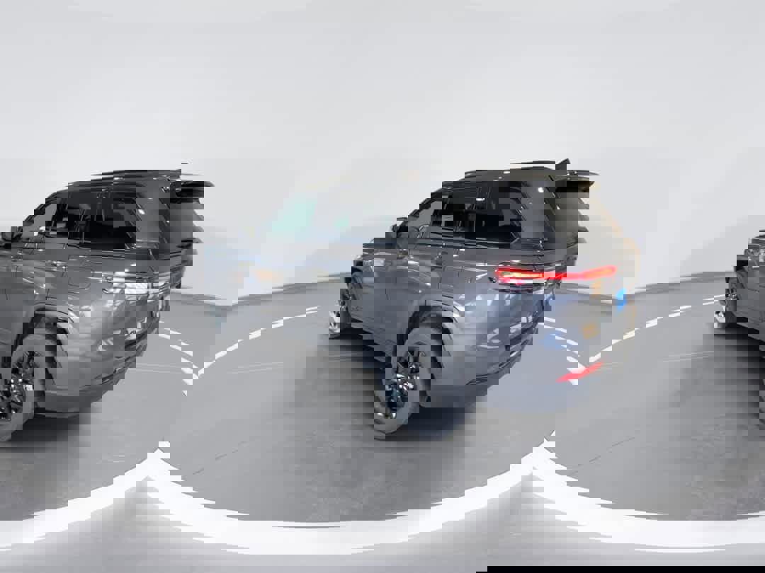 Used 2024 Jeep Grand Cherokee Altitude image 6