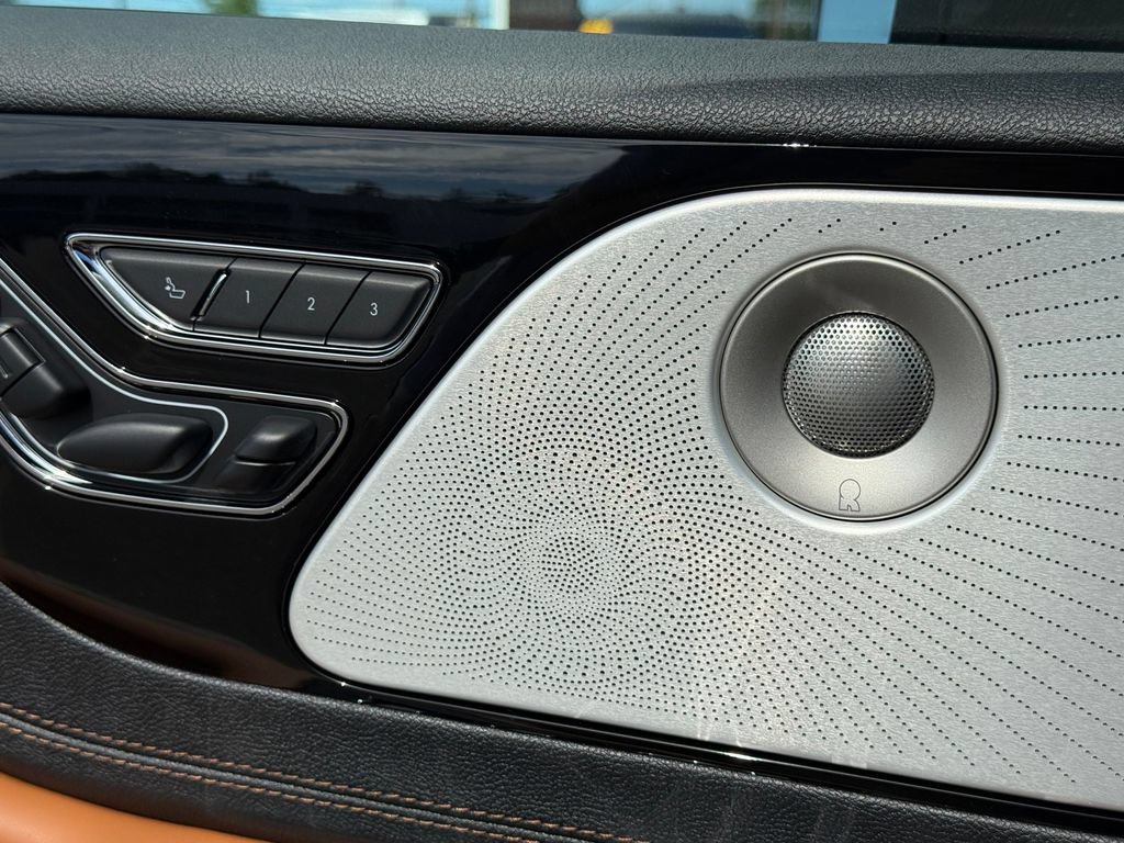 New 2026 Lincoln Aviator Black Label w/ Dynamic Handling Package AWD/4WD image 22