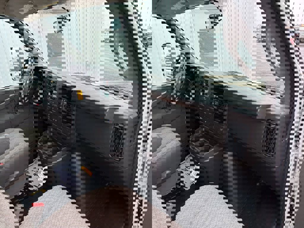 New 2026 Chevrolet Express 3500 w/ Power Convenience Package image 32