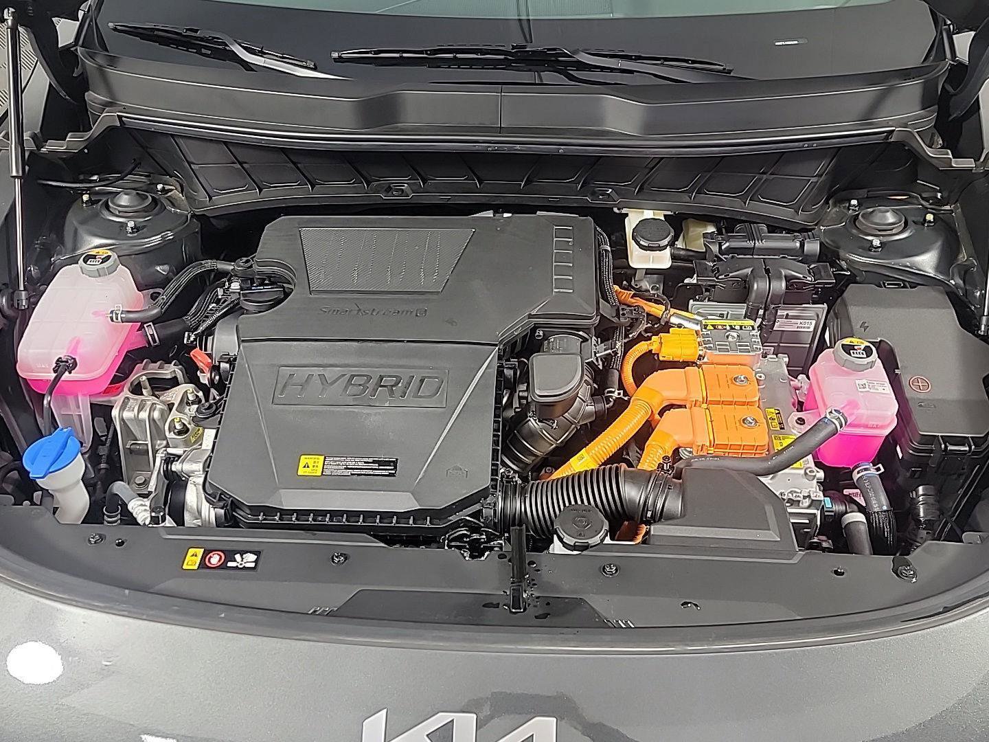 Used 2025 Kia Niro LX image 15