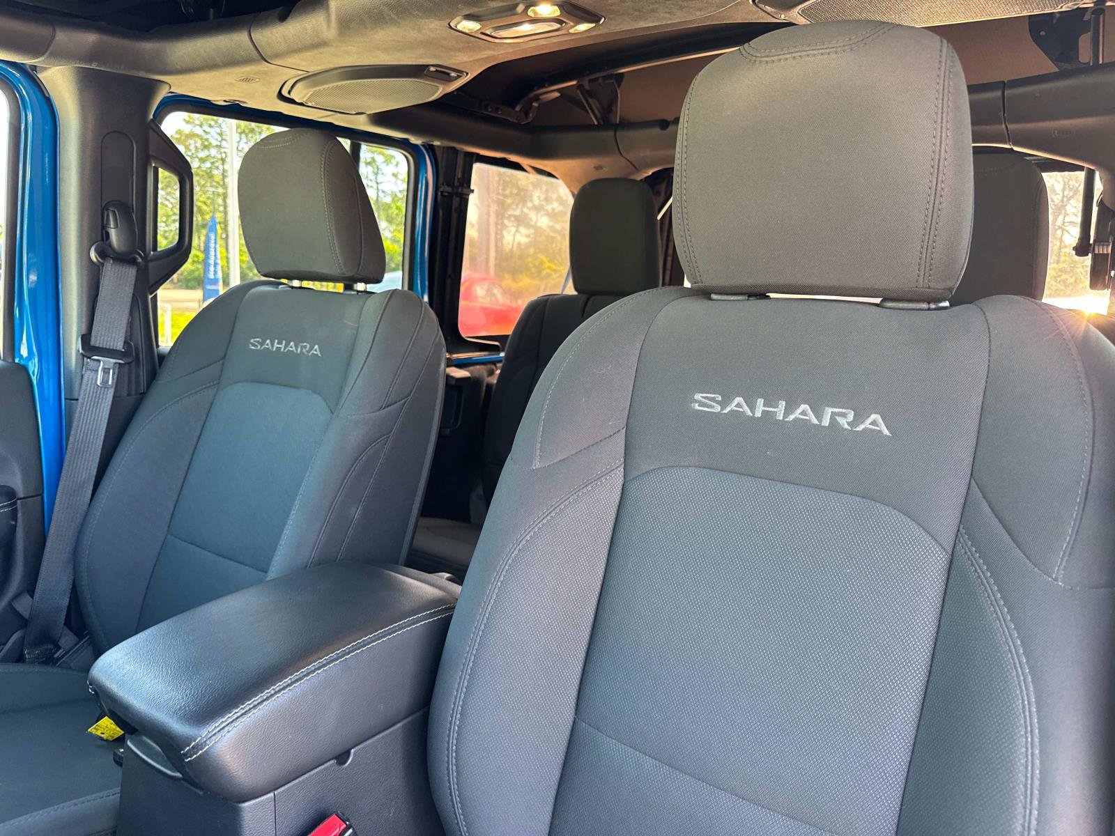 Used 2021 Jeep Wrangler Unlimited Sahara AWD/4WD image 21