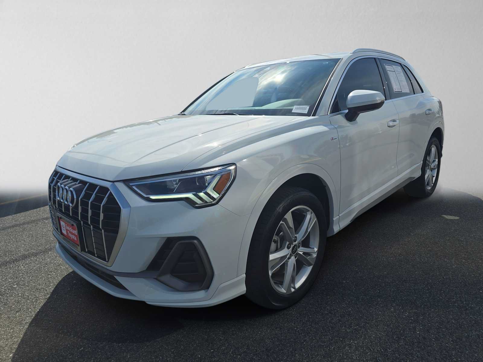 Used 2023 Audi Q3 2.0T Premium Plus w/ Premium Plus Package AWD/4WD image 7