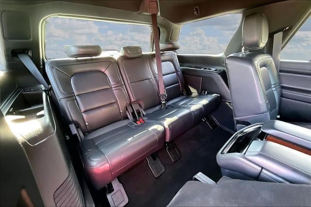 Used 2022 Lincoln Navigator Reserve AWD/4WD image 25