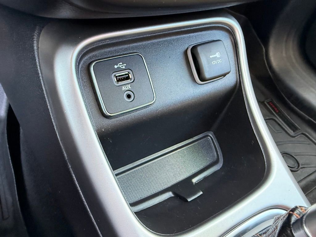 Used 2018 Jeep Compass Latitude w/ Popular Equipment Group FWD image 25