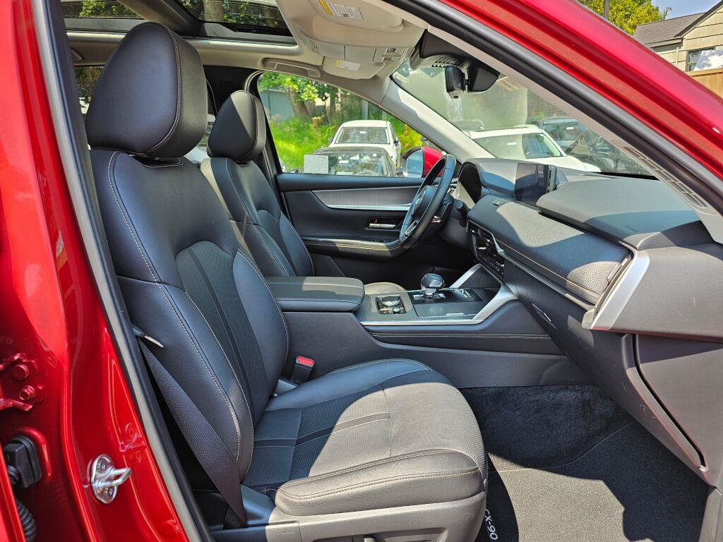 Certified 2024 MAZDA CX-90 Plug-In Hybrid w/ Premium Pkg AWD/4WD image 11