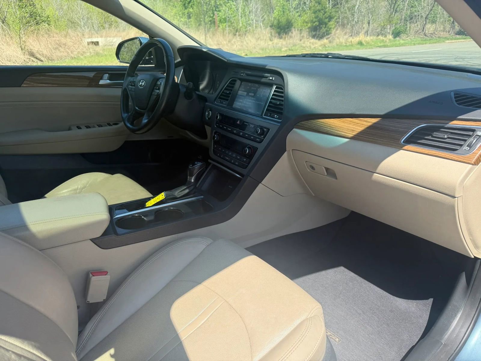 Used 2015 Hyundai Sonata Limited w/ Option Group 05 FWD image 31