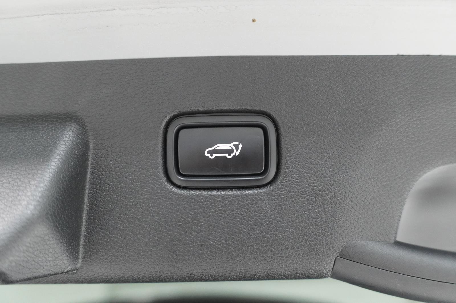 Used 2024 Kia Sportage SX FWD image 7