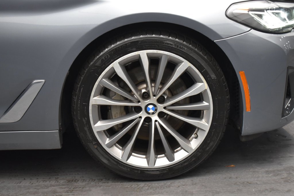 Used 2021 BMW 530i xDrive w/ Convenience Package AWD/4WD image 5