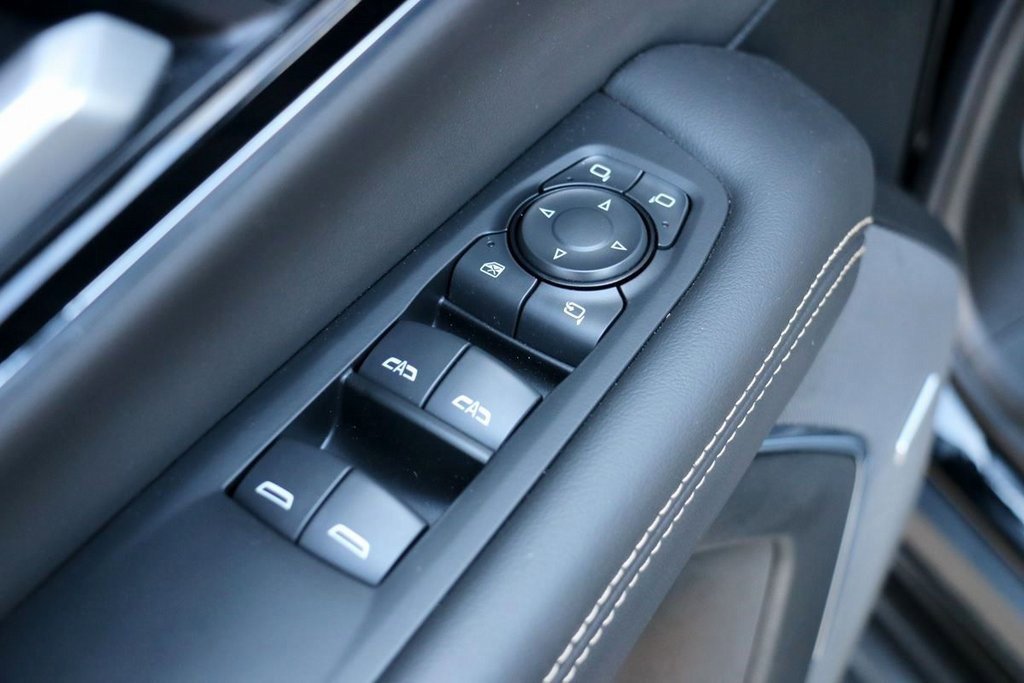 Used 2025 GMC Yukon XL Elevation w/ LPO, Floor Liner Package image 21