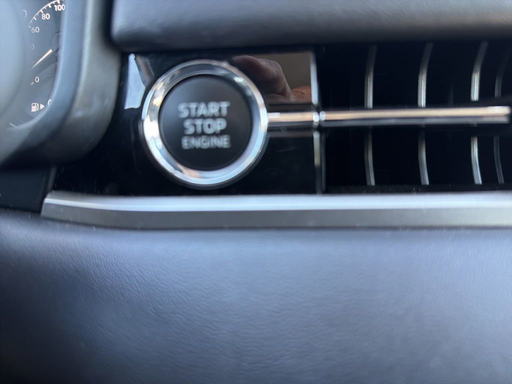 Used 2025 Mitsubishi Outlander SE FWD image 30