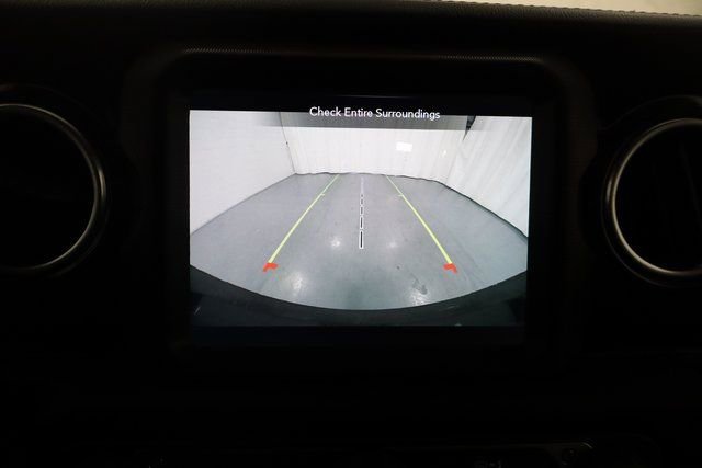 Used 2020 Jeep Wrangler Unlimited Sahara image 21