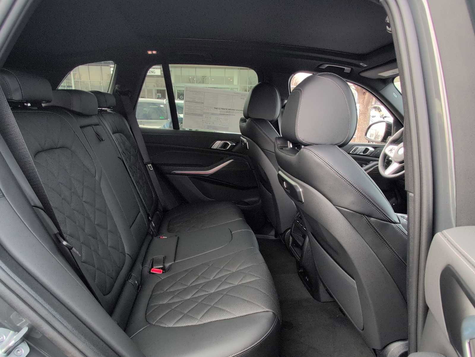 Used 2026 BMW X5 xDrive50e w/ M Sport Package image 21