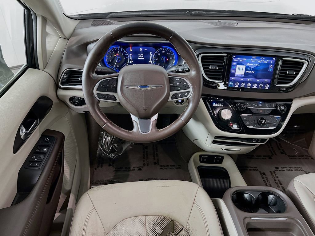 Used 2019 Chrysler Pacifica Touring-L w/ Advanced Safetytec Group FWD image 23
