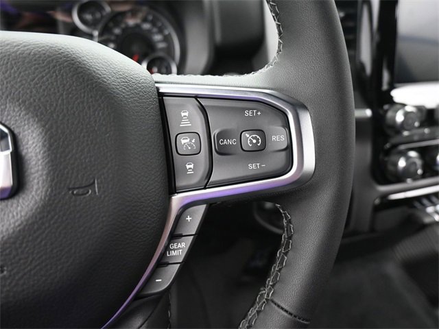 New 2026 RAM 1500 4x4 Crew Cab image 32