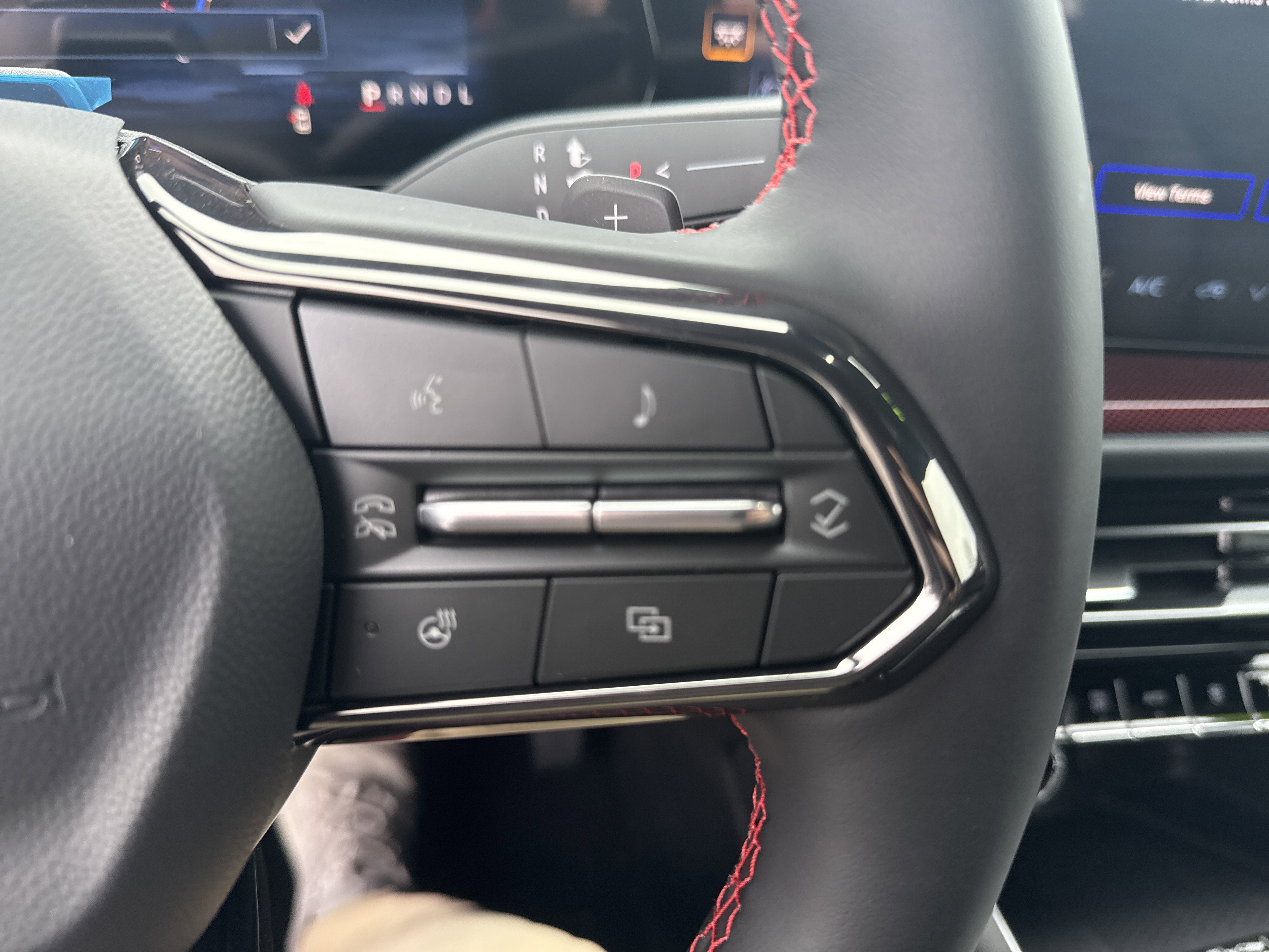 New 2026 Chevrolet Traverse RS AWD/4WD image 22
