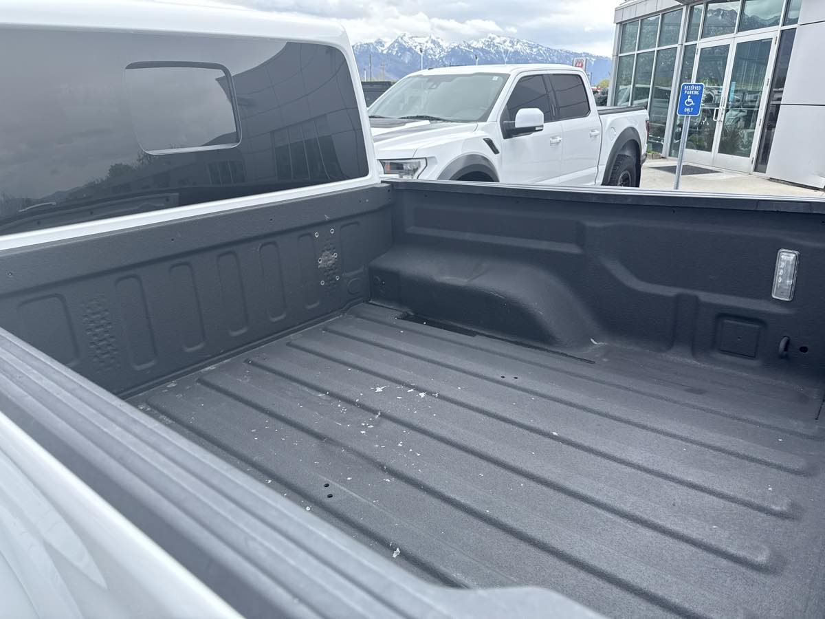 Used 2022 Jeep Gladiator Mojave w/ Trailer Tow Package AWD/4WD image 10