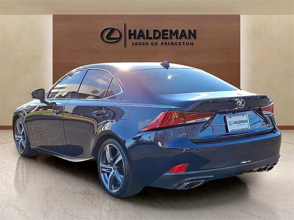 Used 2017 Lexus IS 300 AWD image 4