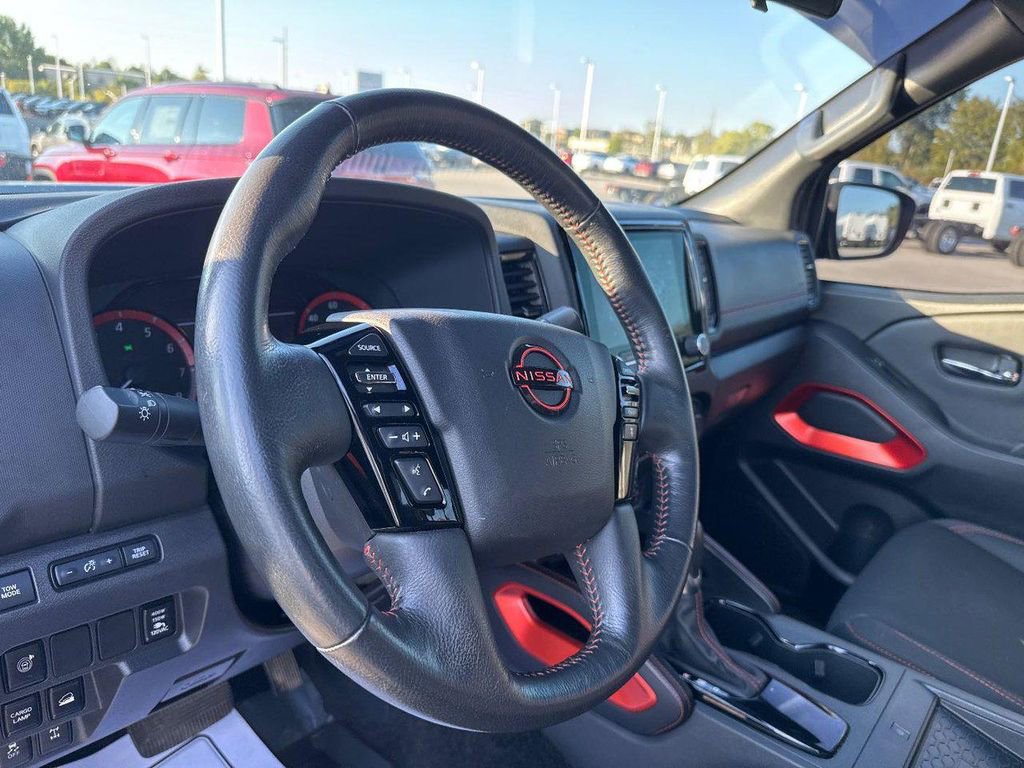 Used 2023 Nissan Frontier PRO-4X w/ Pro Convenience Package image 9