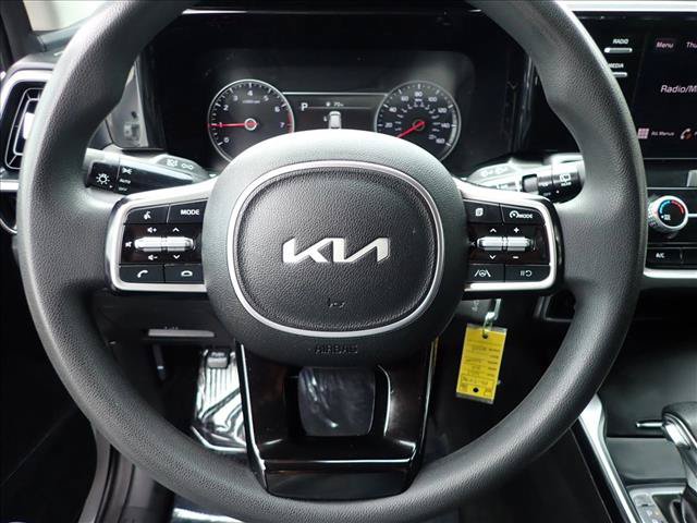 Used 2023 Kia Sorento LX AWD/4WD image 12