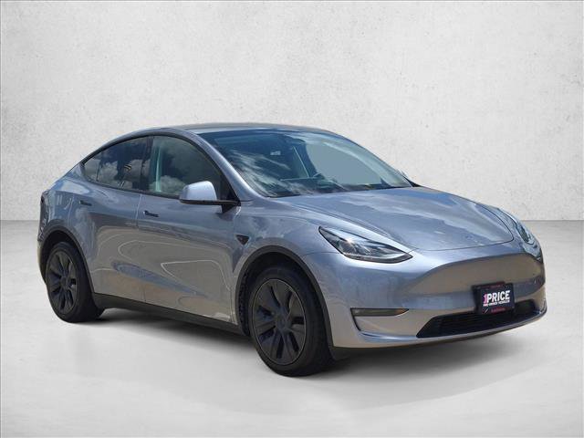Used 2025 Tesla Model Y Long Range AWD/4WD image 3