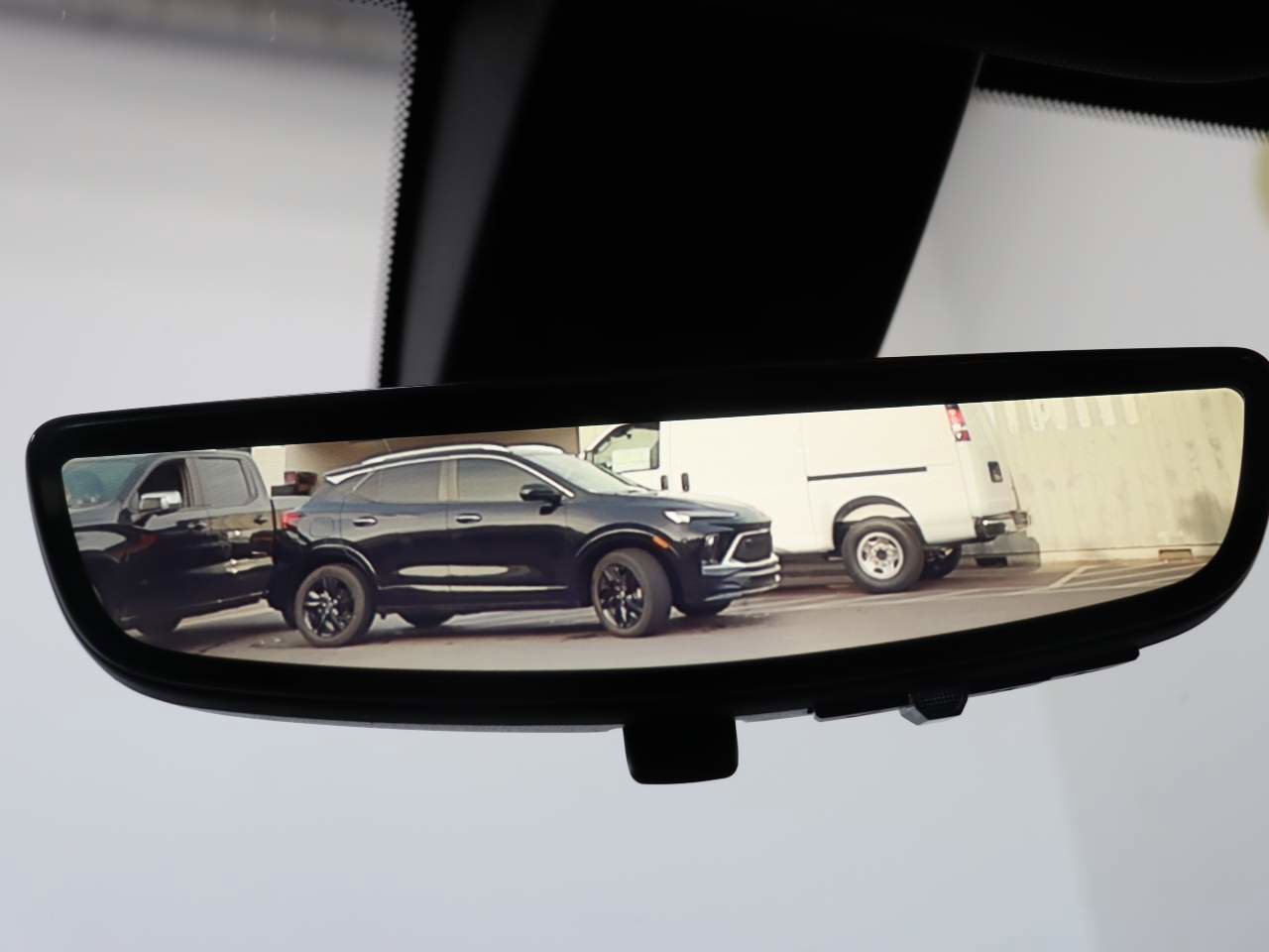 Used 2023 Chevrolet Traverse RS image 15