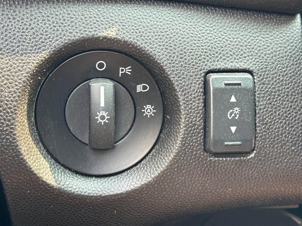 Used 2016 Ford Fiesta SE image 16