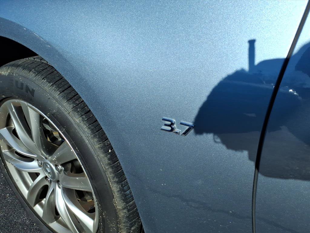 Used 2016 INFINITI Q70 3.7 image 10
