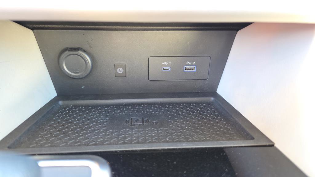 Used 2022 Nissan Pathfinder Platinum w/ Cargo Package image 27