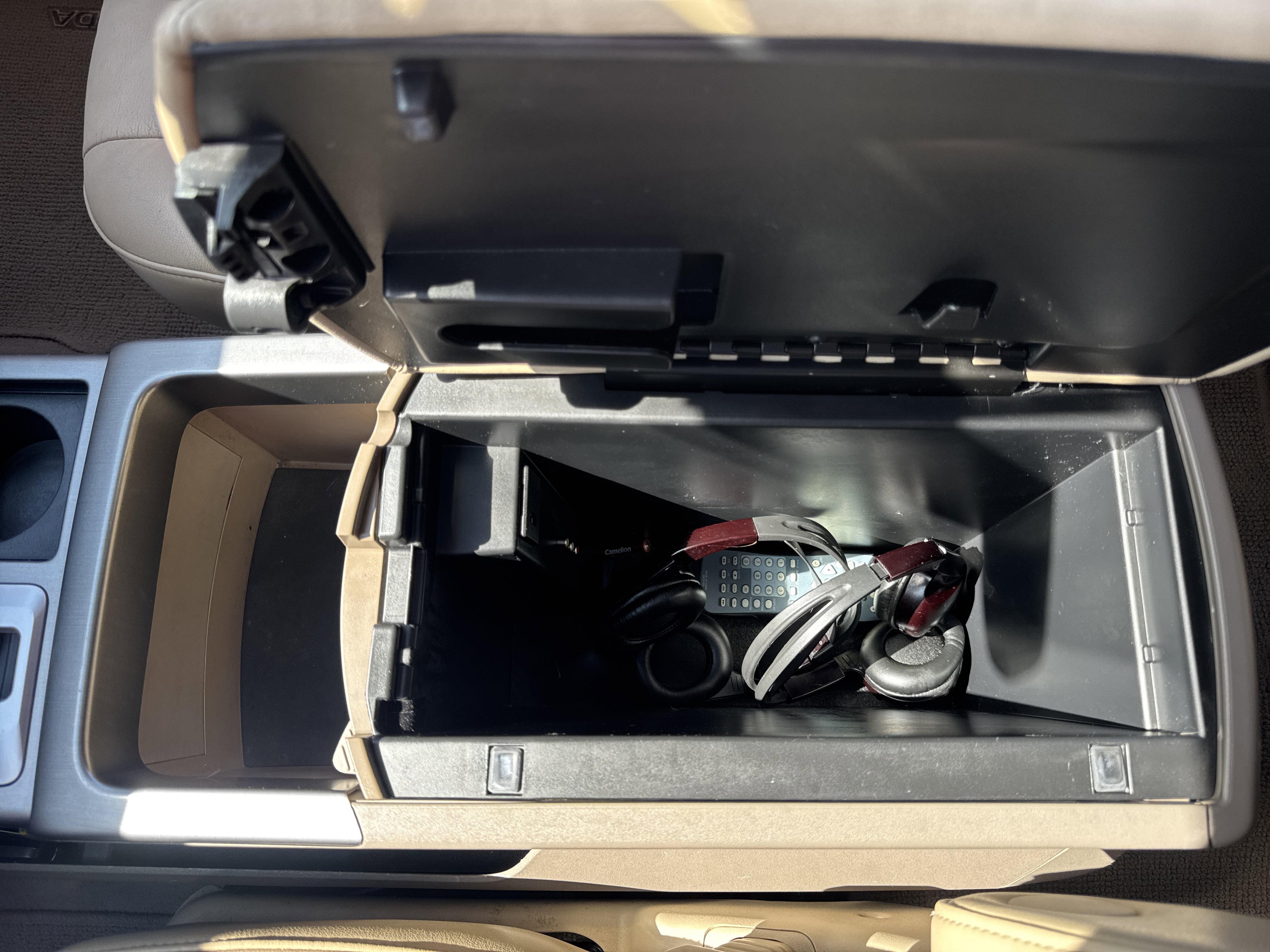 Used 2013 Nissan Armada Platinum image 27