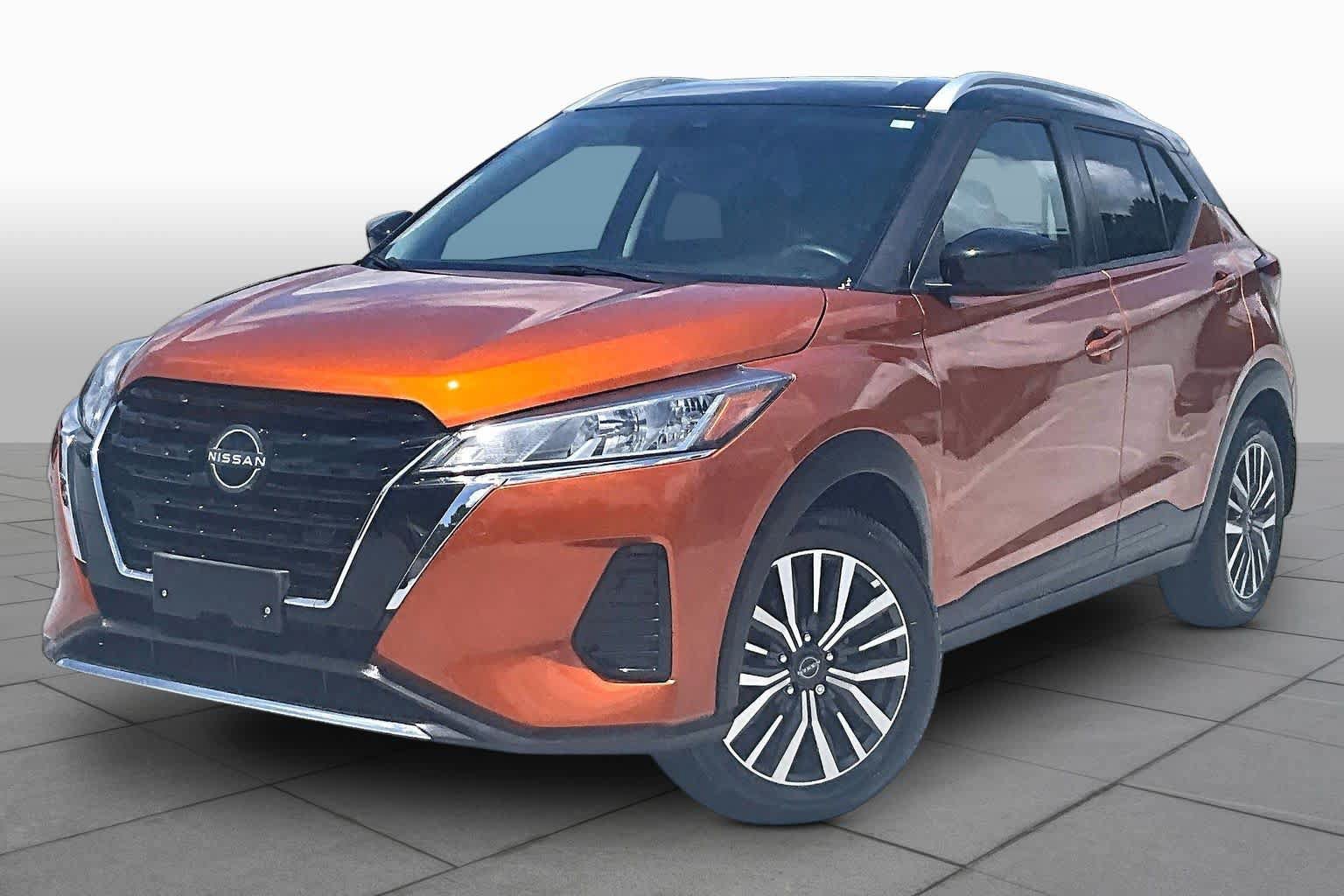 Used 2023 Nissan Kicks SV FWD image 1