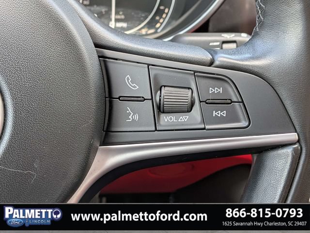 Used 2019 Alfa Romeo Giulia Ti w/ Quick Order Package 22X Lusso AWD/4WD image 26