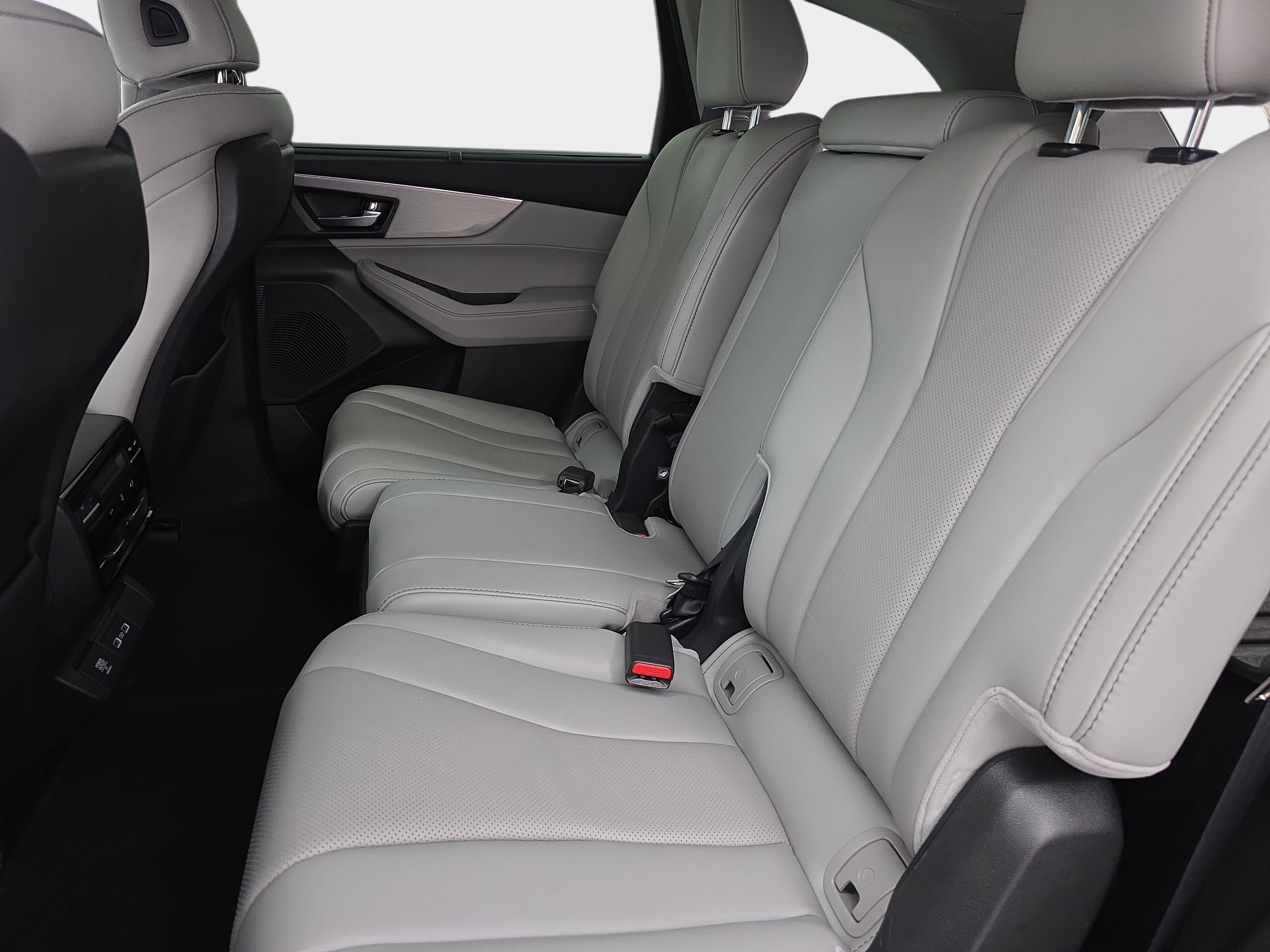 Certified 2023 Acura MDX FWD w/ Technology Package image 15