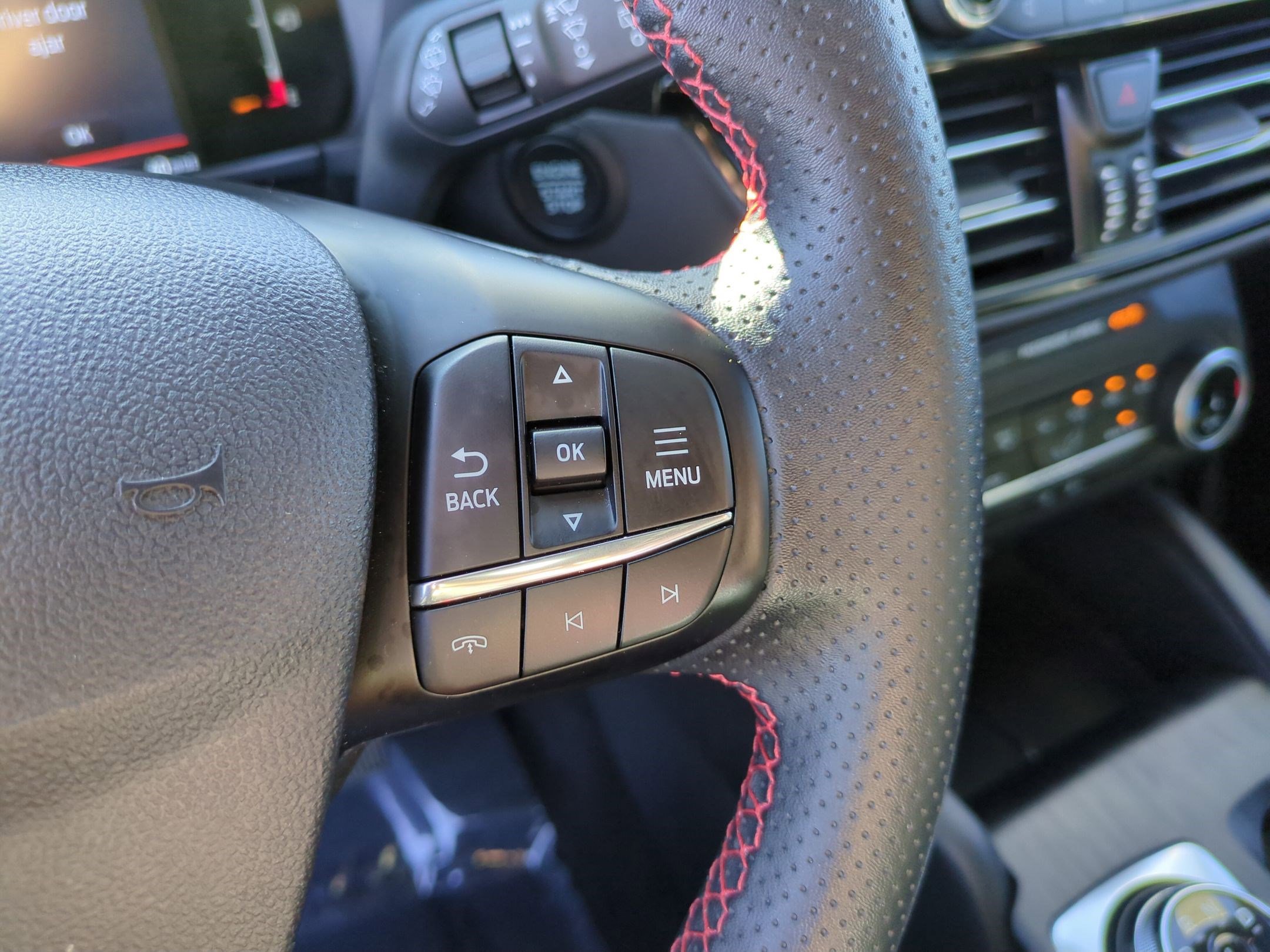 Used 2025 Ford Escape ST-Line image 18