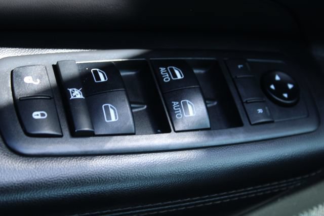Used 2019 Jeep Grand Cherokee Altitude RWD image 10