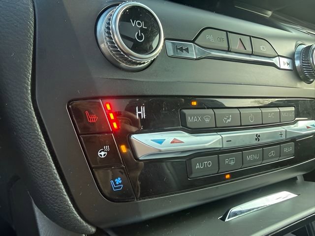 Used 2020 Ford Explorer Limited image 17