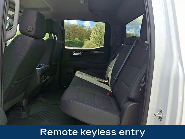 Used 2025 Chevrolet Silverado 1500 LT Trail Boss w/ LPO, Dark Essentials Package image 19