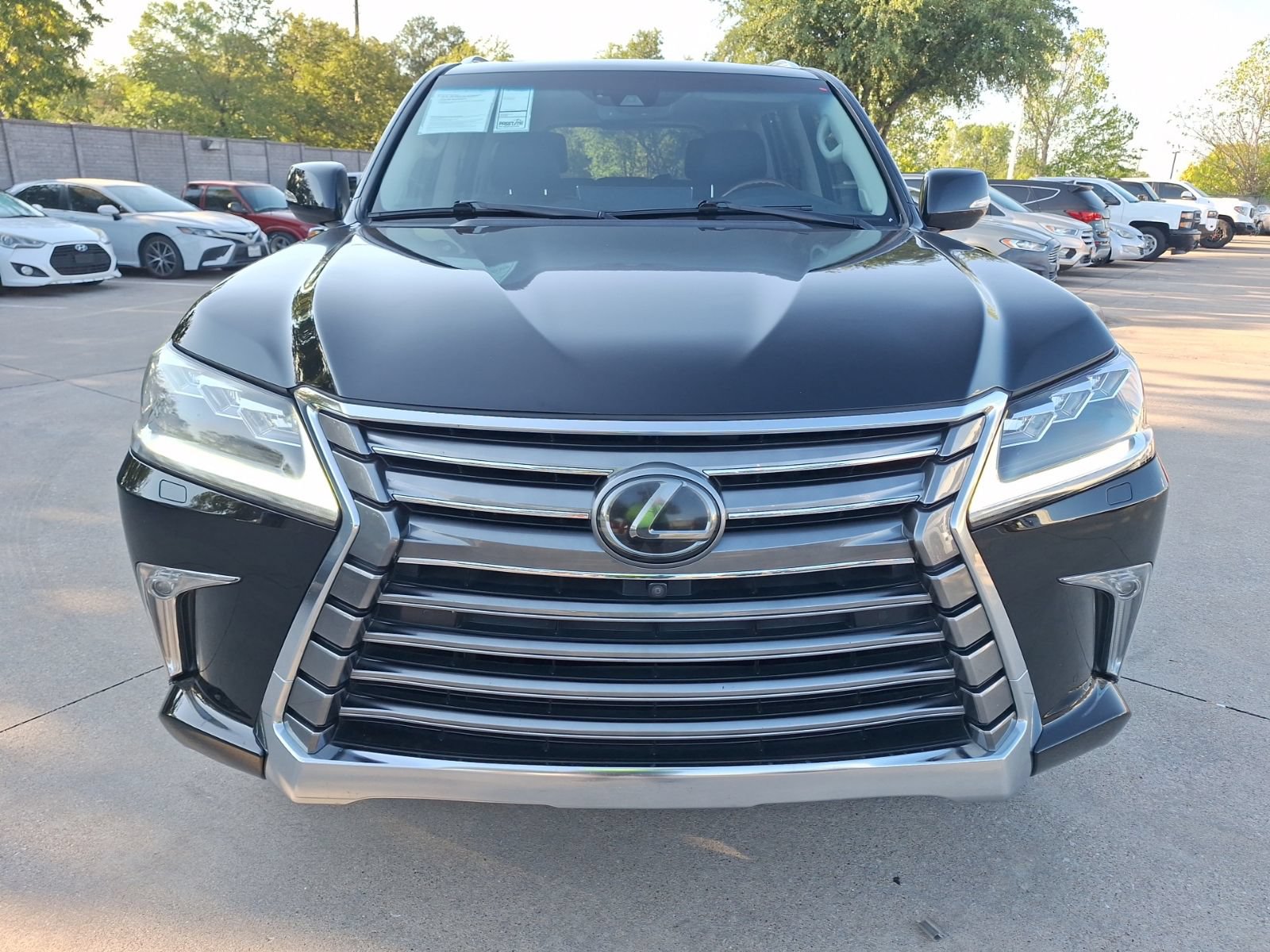Used 2021 Lexus LX 570 4WD w/ Luxury Package image 9