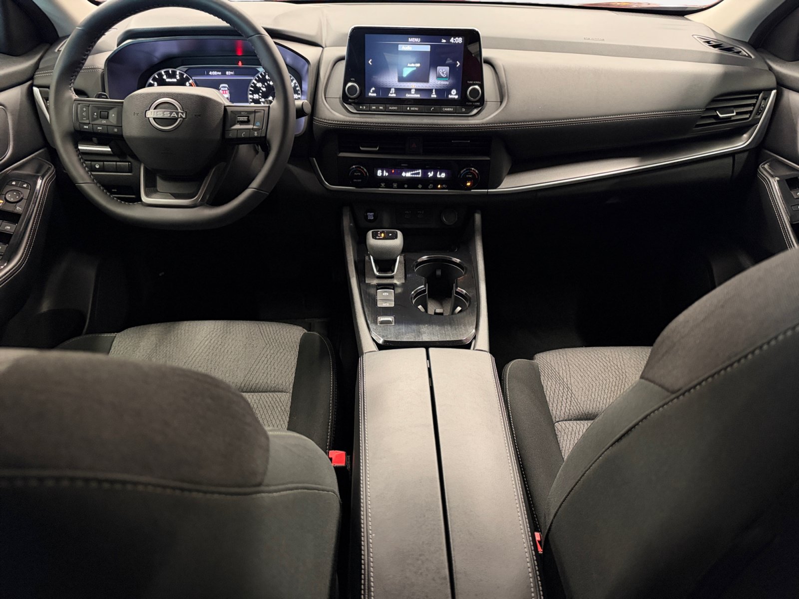 Used 2025 Nissan Rogue SV FWD image 3