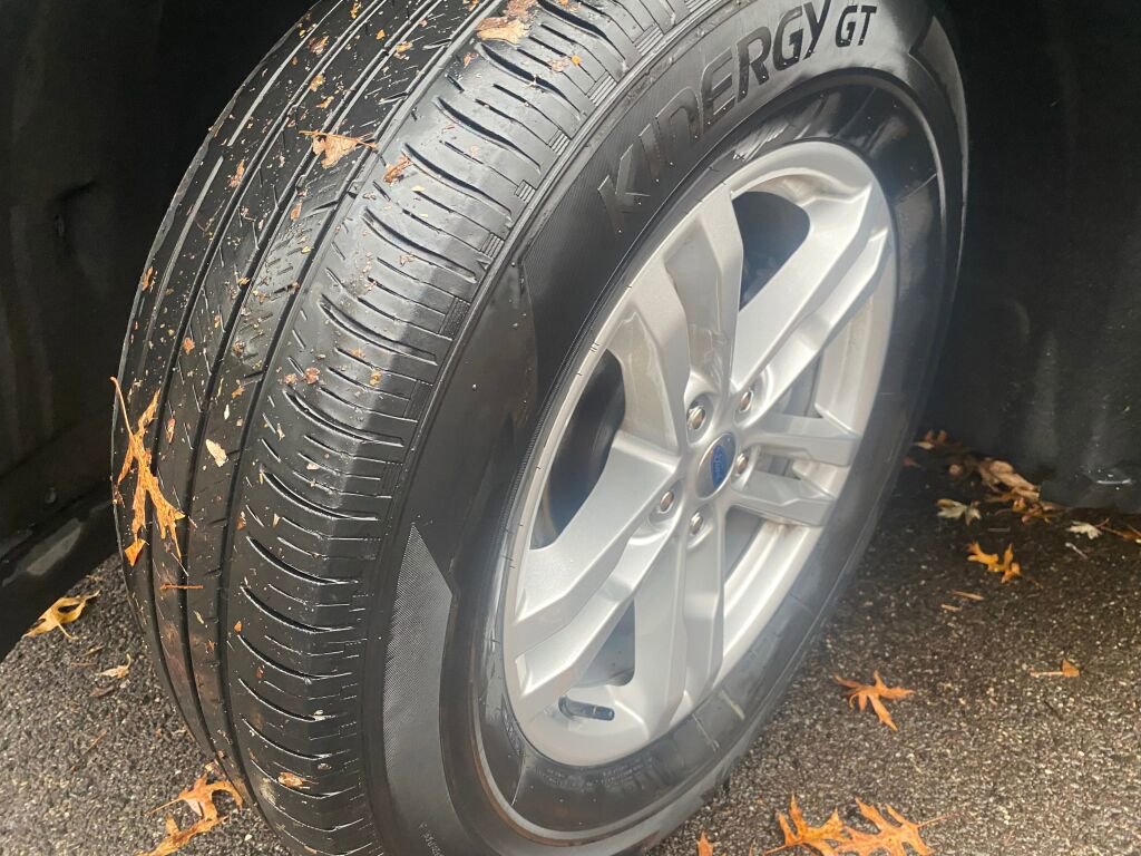 Used 2023 Ford Explorer XLT w/ Equipment Group 202A image 25