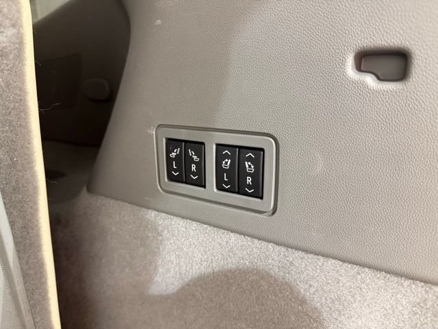 Certified 2023 Cadillac XT6 Premium Luxury AWD/4WD image 9