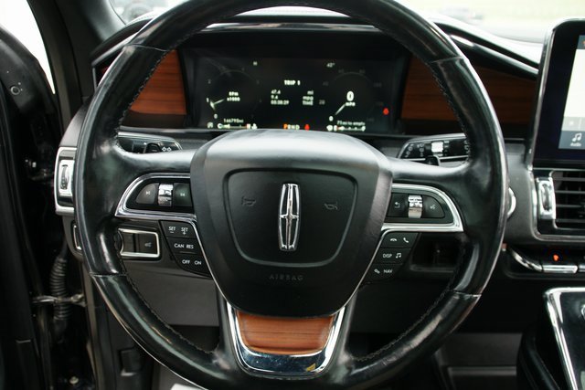 Used 2018 Lincoln Navigator L Select image 18