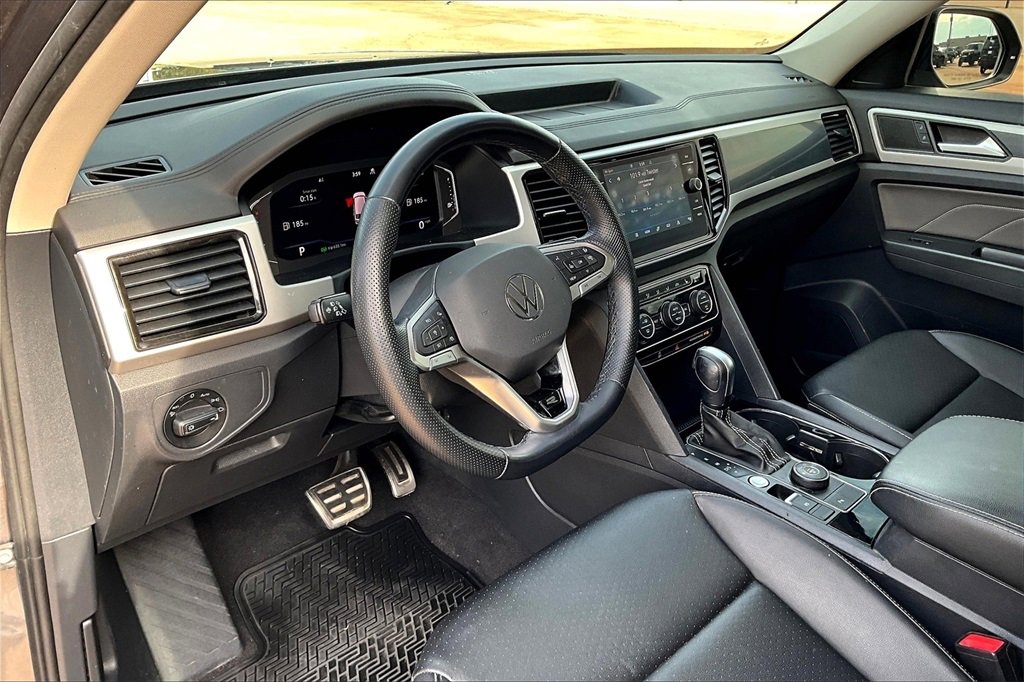 Used 2023 Volkswagen Atlas SEL R-Line image 13