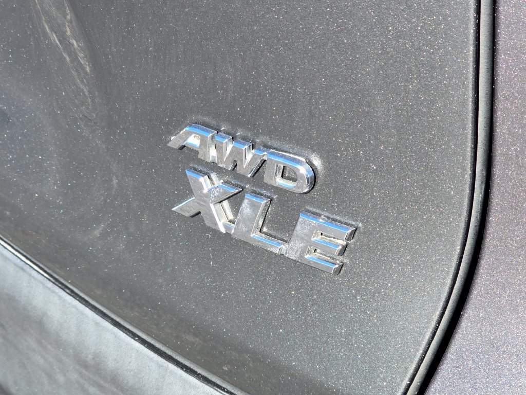 Certified 2022 Toyota RAV4 XLE w/ Convenience Package AWD/4WD image 19
